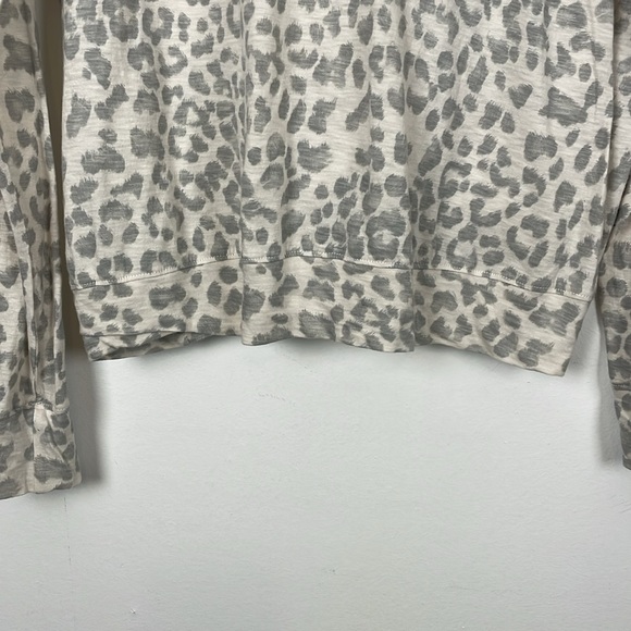 Sundry Womens 2 Long Sleeve Pullover Cheetah Print Lightweight Twist Front Top - Picture 5 of 8